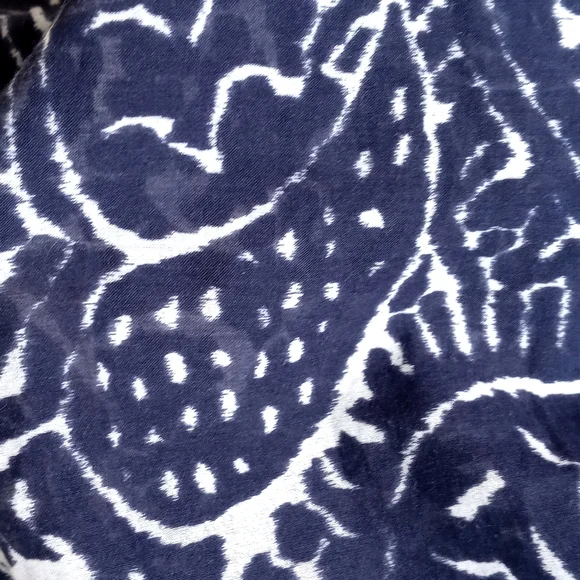 INC International Concepts Silk Blend Indigo White Paisley Sleeveless Blouse 2 - Picture 12 of 13